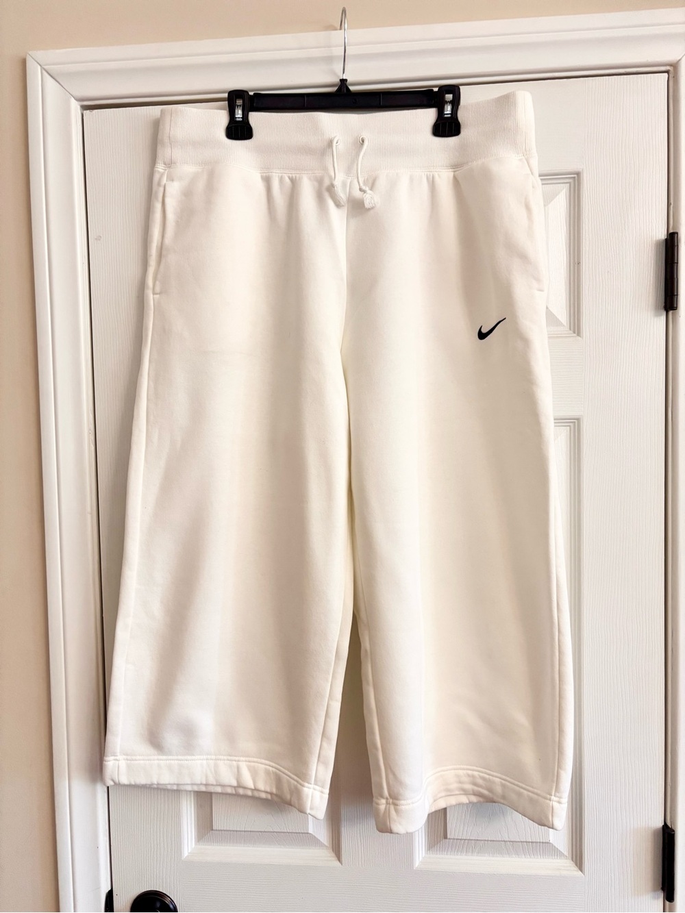 Nike White Phoenix Fleece Cropped Sweatpants